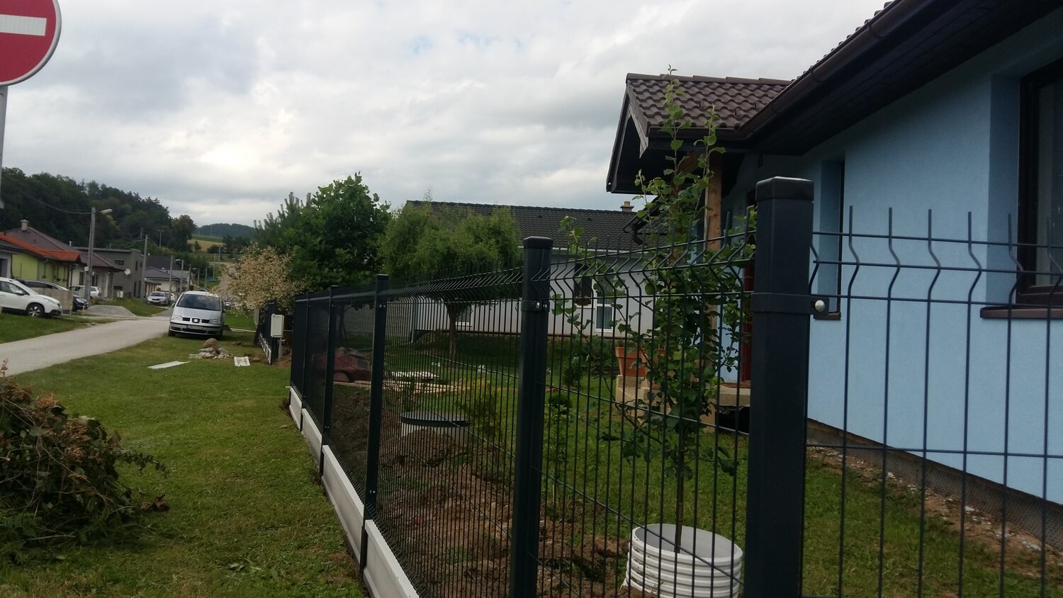 Fotogaléria realizácií - Dav Group s.r.o. - Moderný 3D Plot Antracit