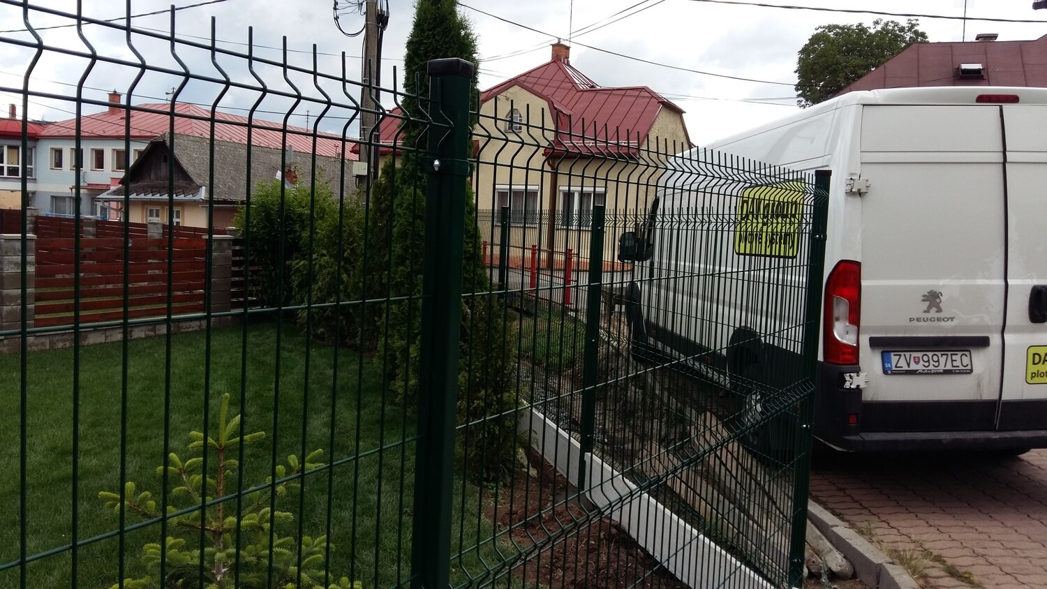 Fotogaléria realizácií - Dav Group s.r.o. - Oplotenie antracit